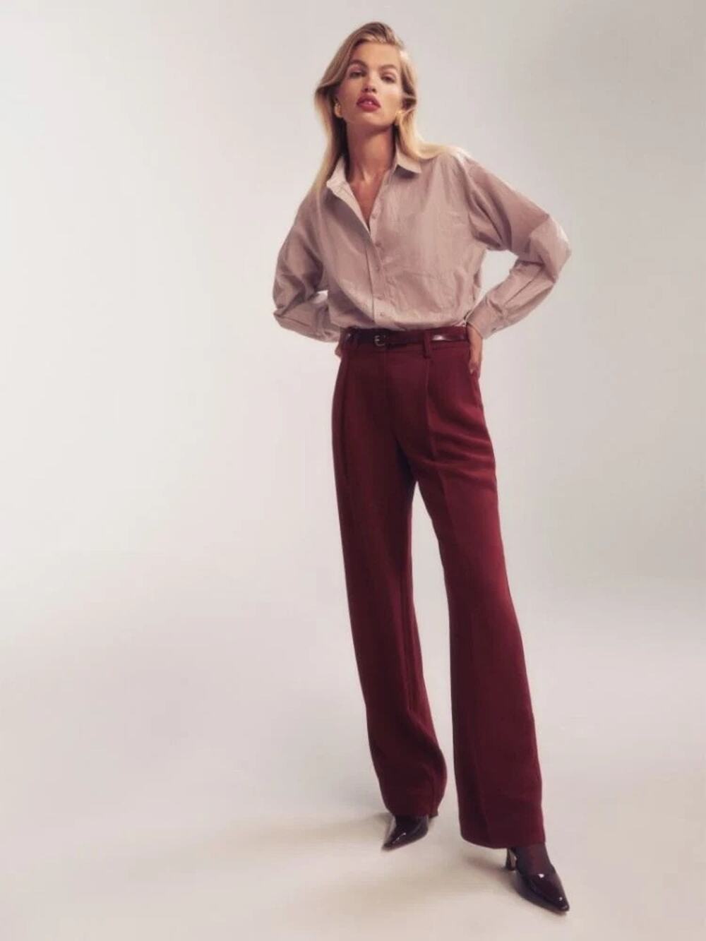 Reformation Alex Mid Rise Pant in Chianti Red size 4